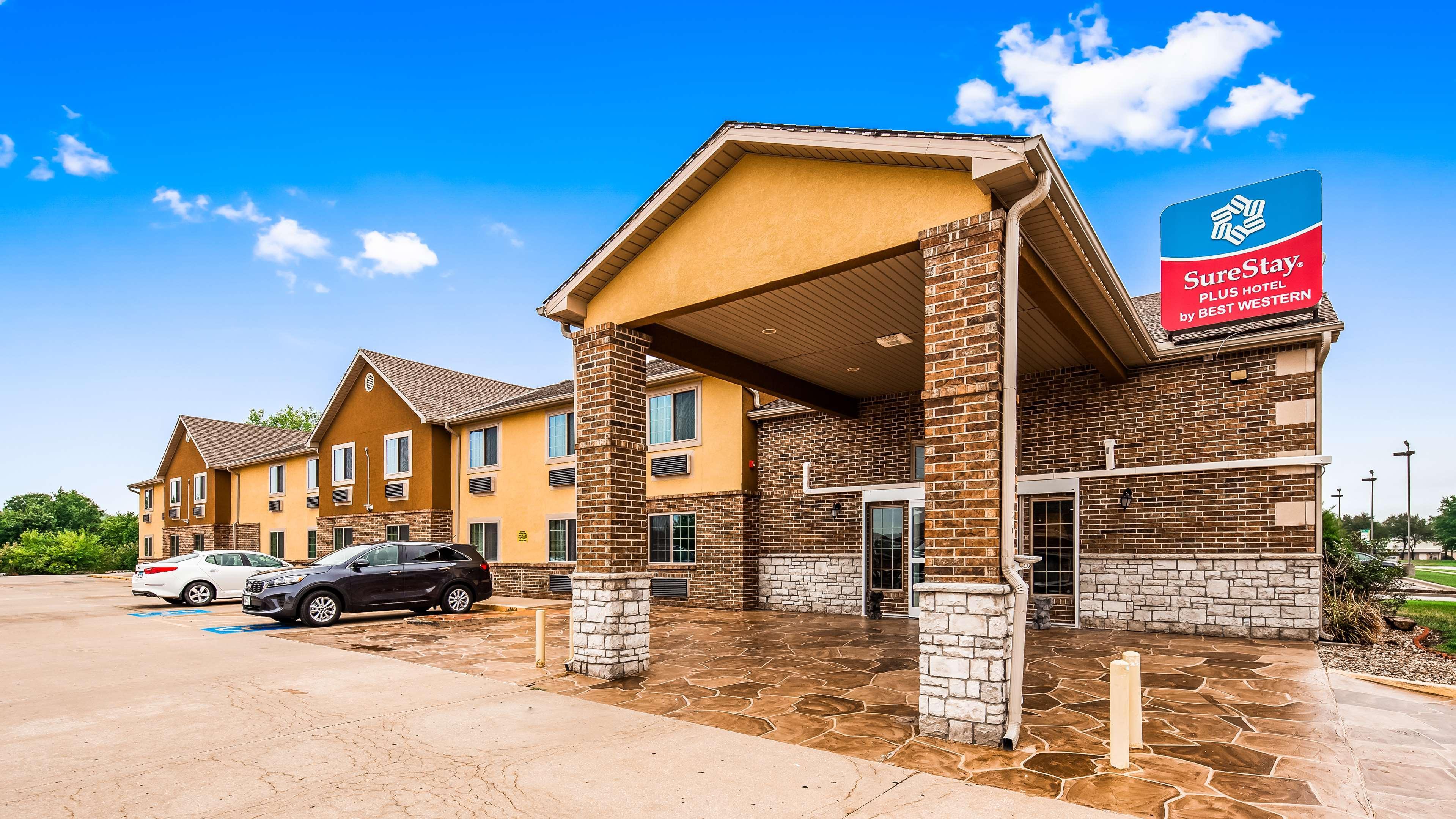 Surestay Plus Hotel By Best Western Kearney Exterior foto