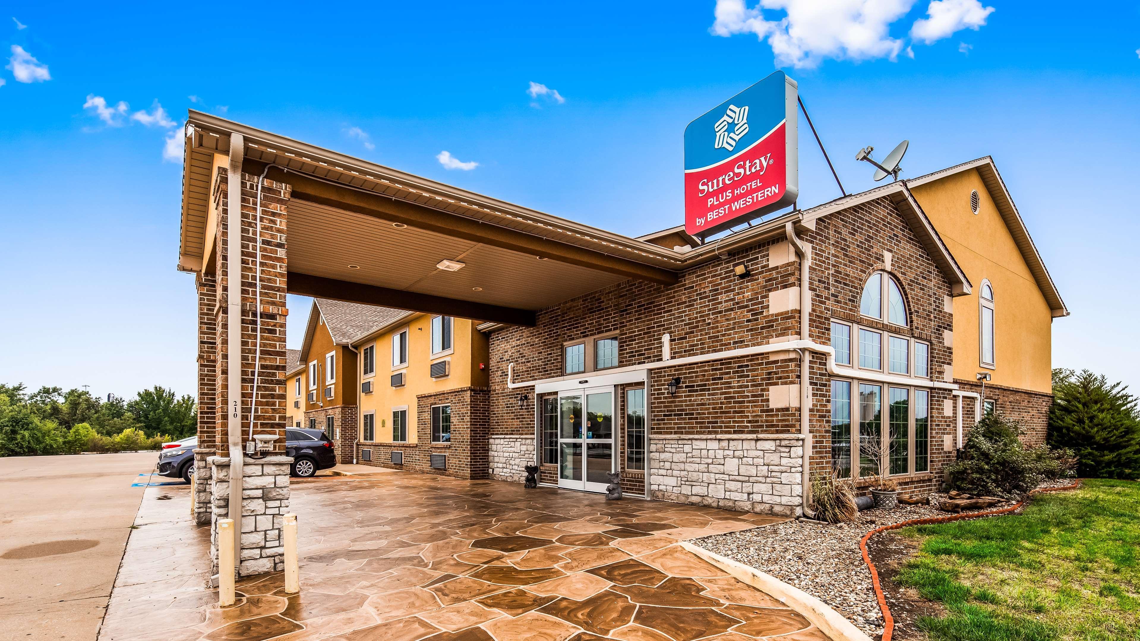 Surestay Plus Hotel By Best Western Kearney Exterior foto