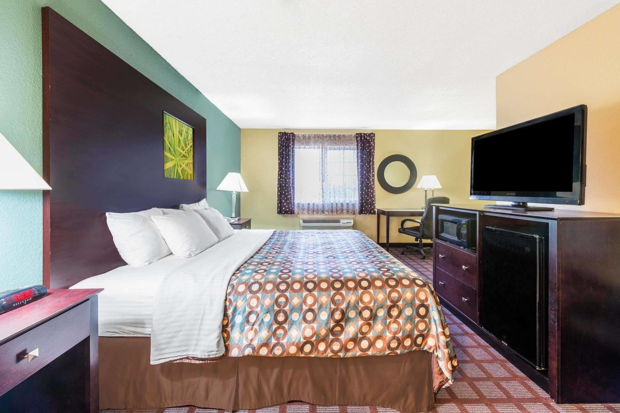 Surestay Plus Hotel By Best Western Kearney Exterior foto