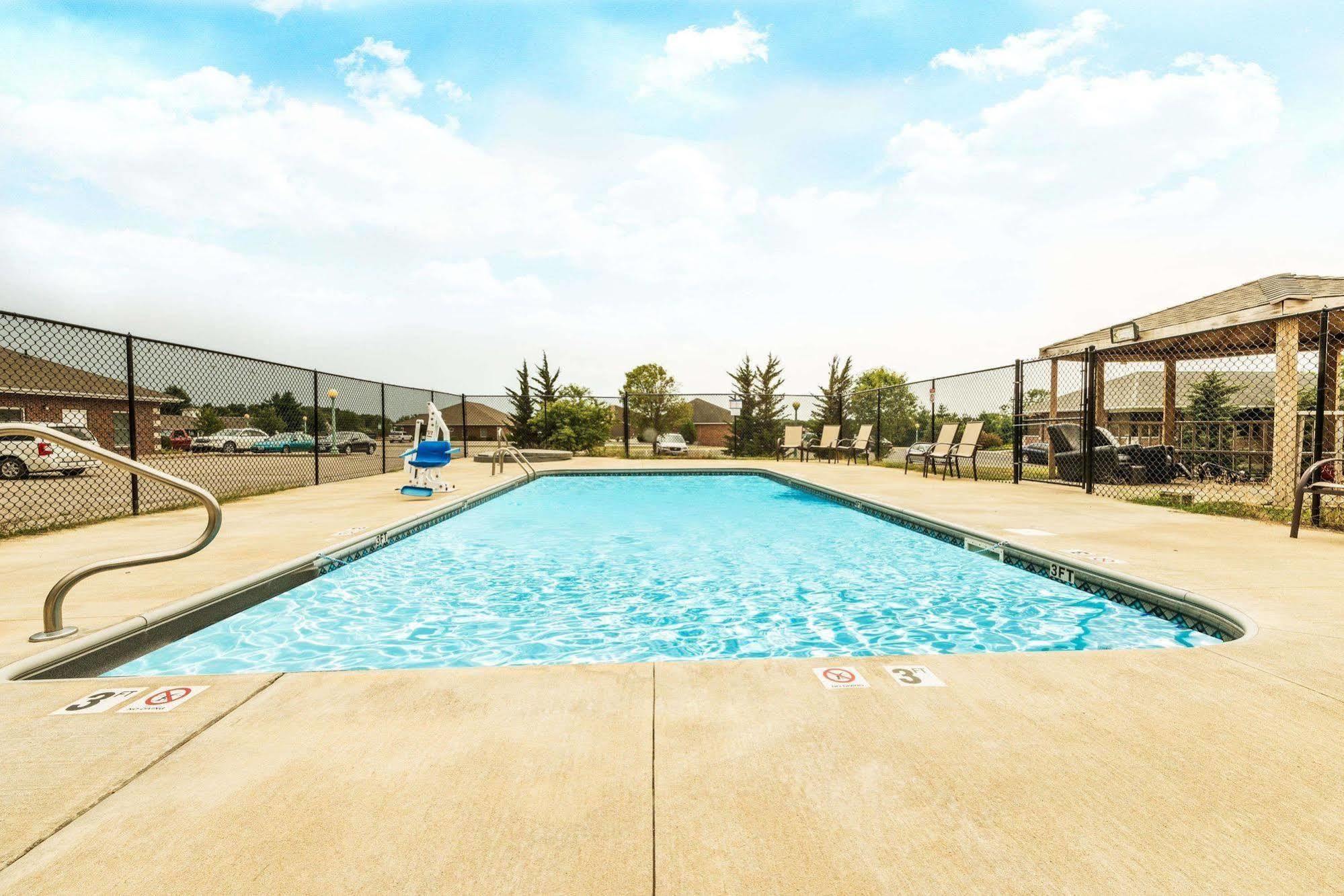 Surestay Plus Hotel By Best Western Kearney Exterior foto